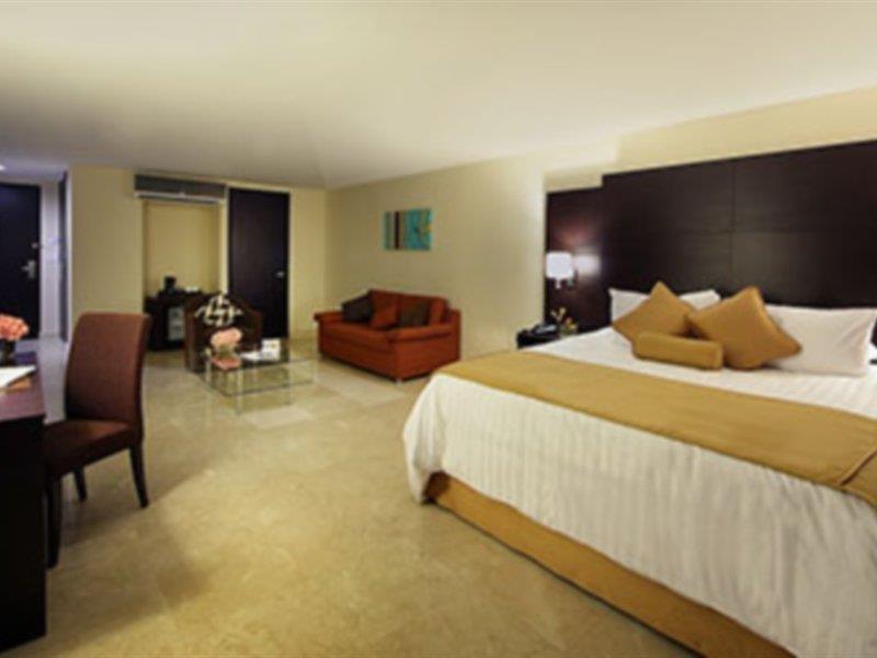 Wyndham Garden Панама Сити Екстериор снимка