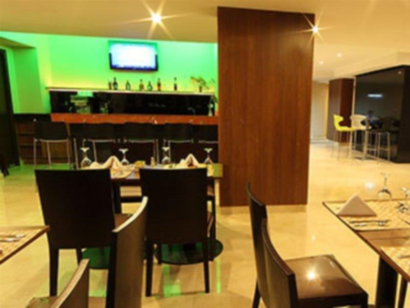 Wyndham Garden Панама Сити Екстериор снимка