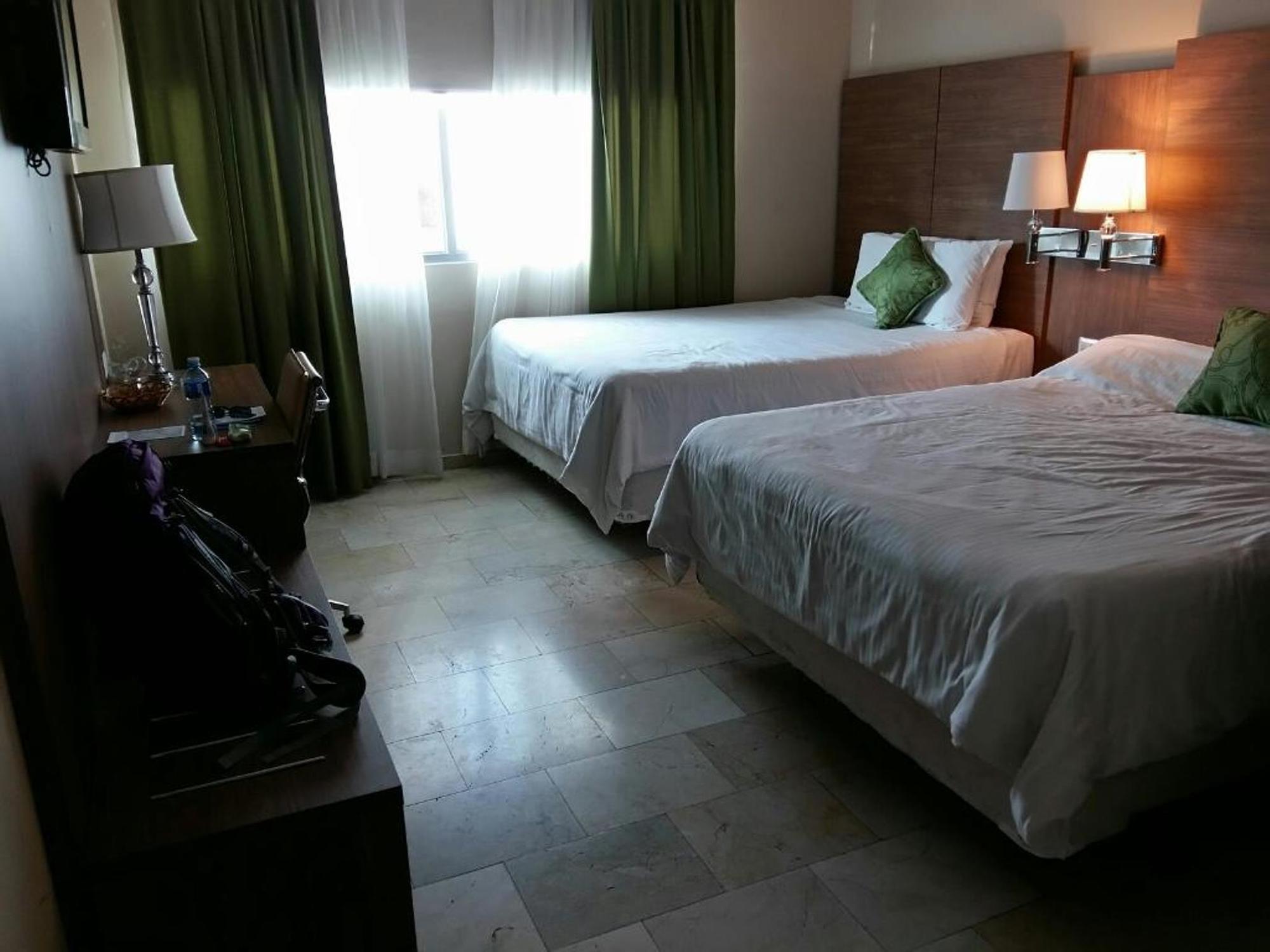 Wyndham Garden Панама Сити Екстериор снимка